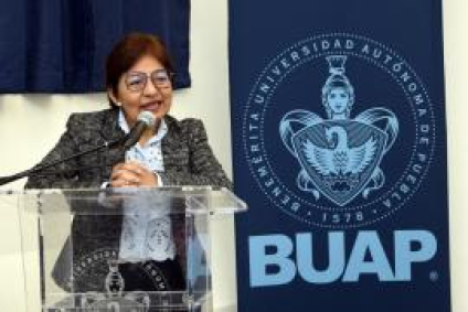 Celebra la Rectora de BUAP logros del Hospital Universitario de Puebla