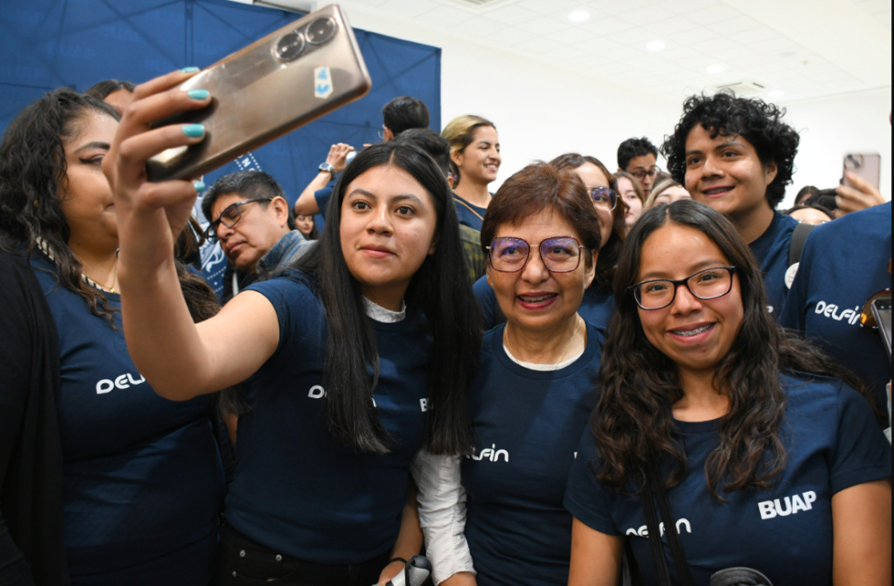 Recibe la BUAP a más de mil estudiantes que participan en el Programa Delfín