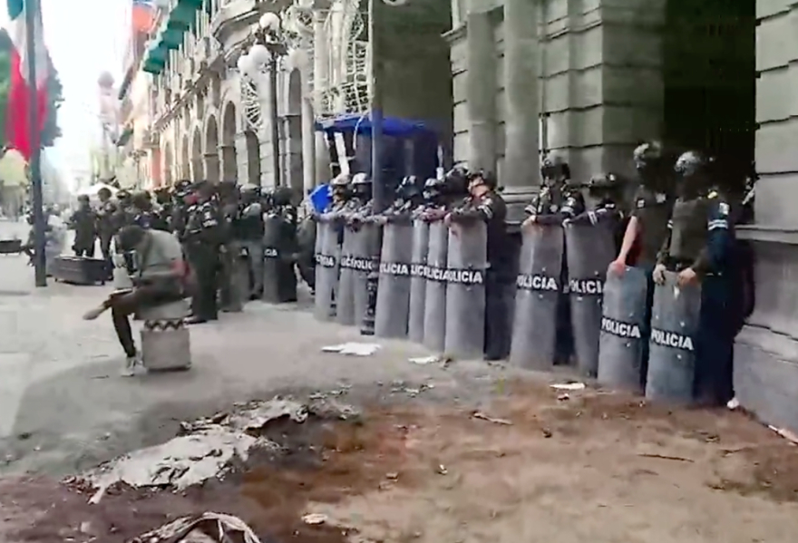 Condena Ayuntamiento actuación de los manifestantes