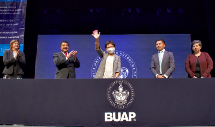 Asiste Lilia Cedillo a graduación del Complejo Regional Mixteca y de la Preparatoria Emiliano Zapata