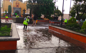 CAPAMH realiza limpieza profunda de la plazuela de Jesús