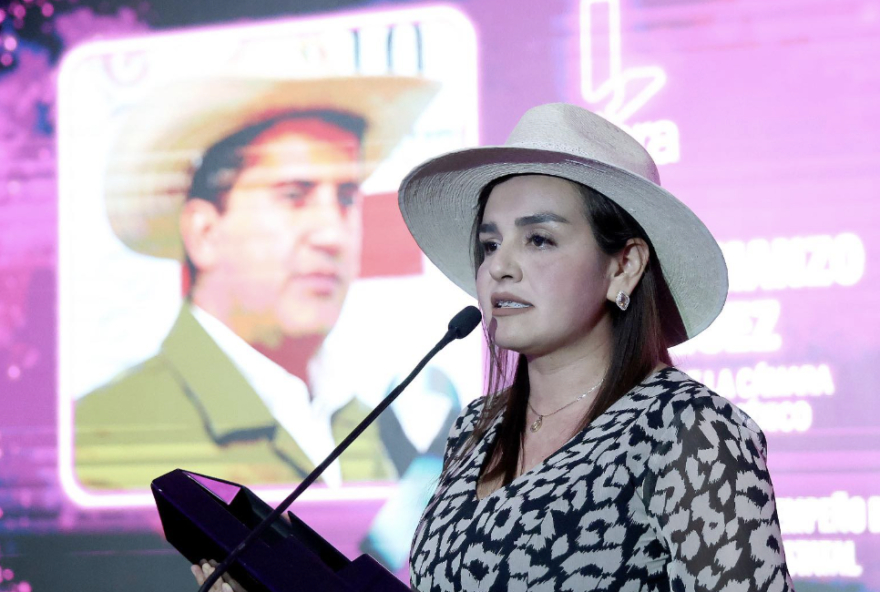 Carlos Manzo gana el premio Premios Lidera 2026 al mejor político del año