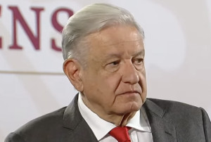 AMLO arremete contra experiencia de abogados en el poder judical: “ya están muy echados a perder”