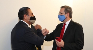 Presidente del senado felicita a Esteban Moctezuma por promover el uso de cubrebocas
