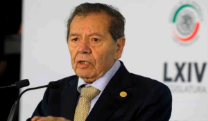 Muñoz Ledo llama a mexicanos a oponerse a la militarización de AMLO