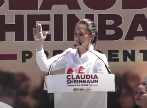 Sheinbaum respalda a AMLO frente a manifestaciones de normalistas de Ayotzinapa: “lo que ocurrió no me parece correcto”, dice