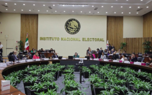 INE fija tope de 34 mdp a cada suspirante presidencial