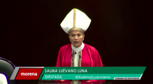 Diputada de Morena usa vestimenta de Obispo para criticar presunta discriminación a los grupos LGBT