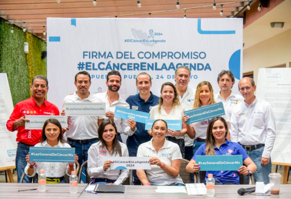 Mario Riestra y candidatos a diputados firman compromisos con Cáncer Warriors