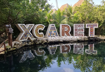 Corte del acordeón ahora va contra Xcaret por presuntamente usar publicidad del “patrimonio cultural maya”