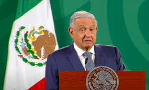 AMLO recomienda a jóvenes retirarse de lujos, marcas de ropa, relojes y dinero