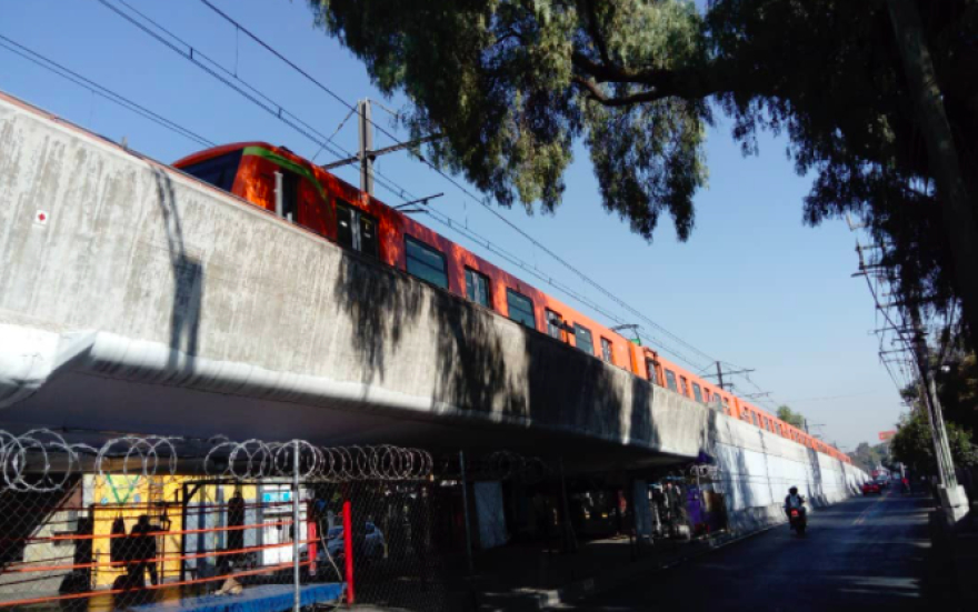 Detectan otras 21 grietas en tramo de L-12 que colapsó y prevén más