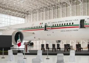 Avión presidencial realiza vuelo de mantenimiento; sigue sin ser vendido