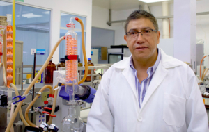 Investigador BUAP sintetiza compuestos químicos con actividad farmacológica