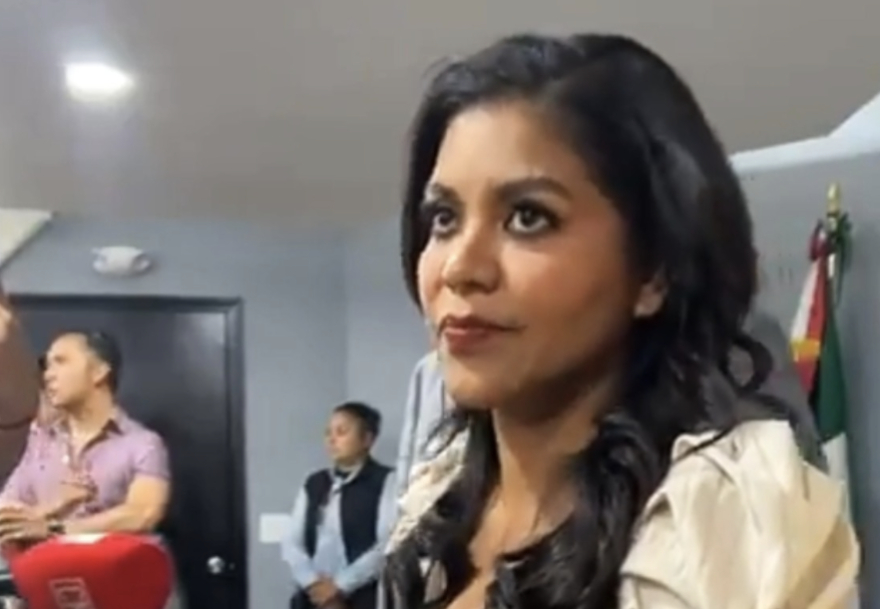 Alcaldesa de Morena elige quienes pueden utilizar elevador en el Ayuntamiento y “quienes no”