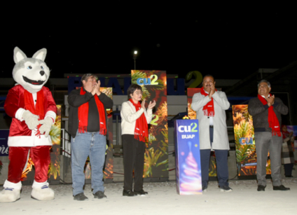 Enciende Lilia Cedillo árbol de navidad en CU2