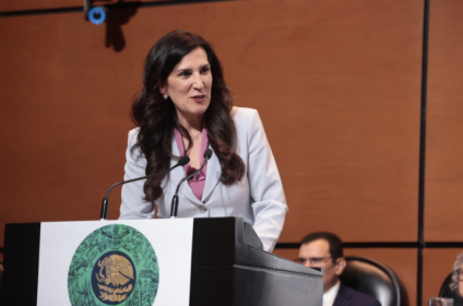 Kenia López Rabadán garantiza pluralidad en la discusión del paquete económico 2026