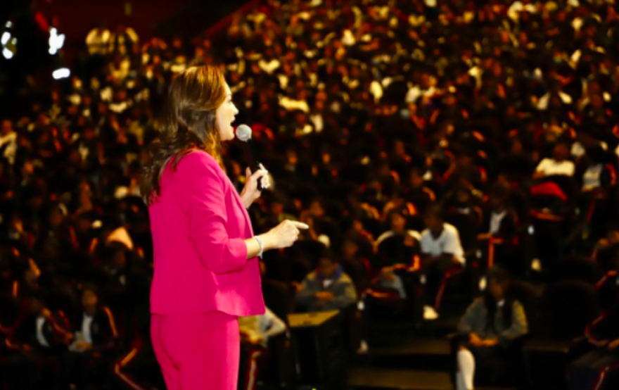 SMDIF imparte la charla “Quiérete”