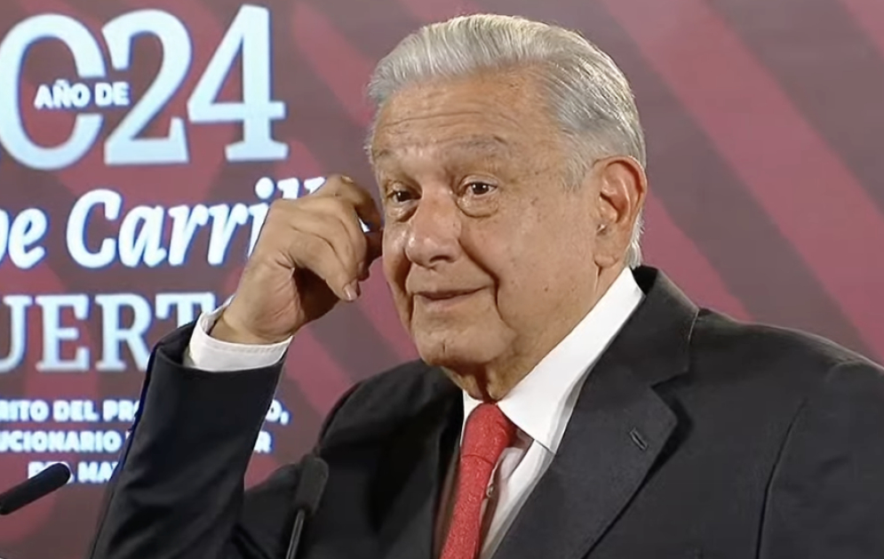 AMLO vuelve a arremeter contra manifestantes de la marea rosa: “decían que eran independientes… no nos estamos chupando el dedo”