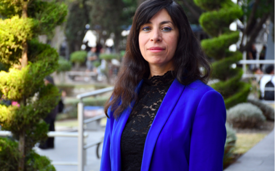 Estudiante BUAP publicó obra en feria de libro de Nueva York