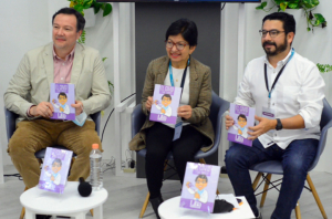 Rectora Lilia Cedillo presenta su libro El COVID y sus cuates en la FIL de Guadalajara