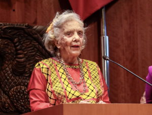 Morena impone nombre de “Elena Poniatowska Amor” a la Sala de Comparecencias del Senado