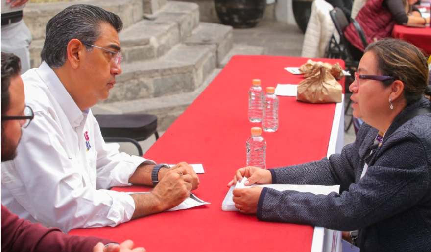 Realiza Sergio Salomón jornada ciudadana en Casa Aguayo