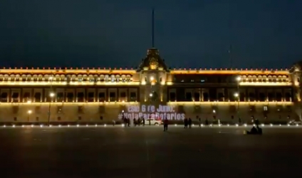 #VotaParaBotarlos: el mensaje que se proyecto en Palacio Nacional a pocos días de la elección