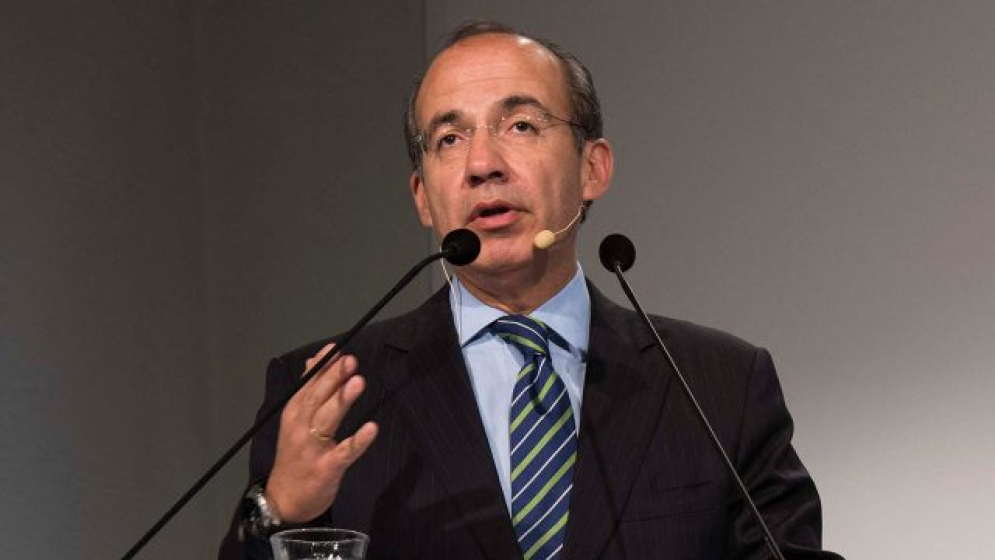 Felipe Calderón califica como una cortina de humo la petición de pedir perdón de Mexico a España por la conquista