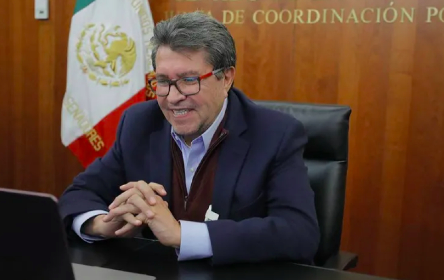 Ricardo Monreal se pone de lado de la UNAM: “Soy político temporal pero seré maestro permanente”, dice