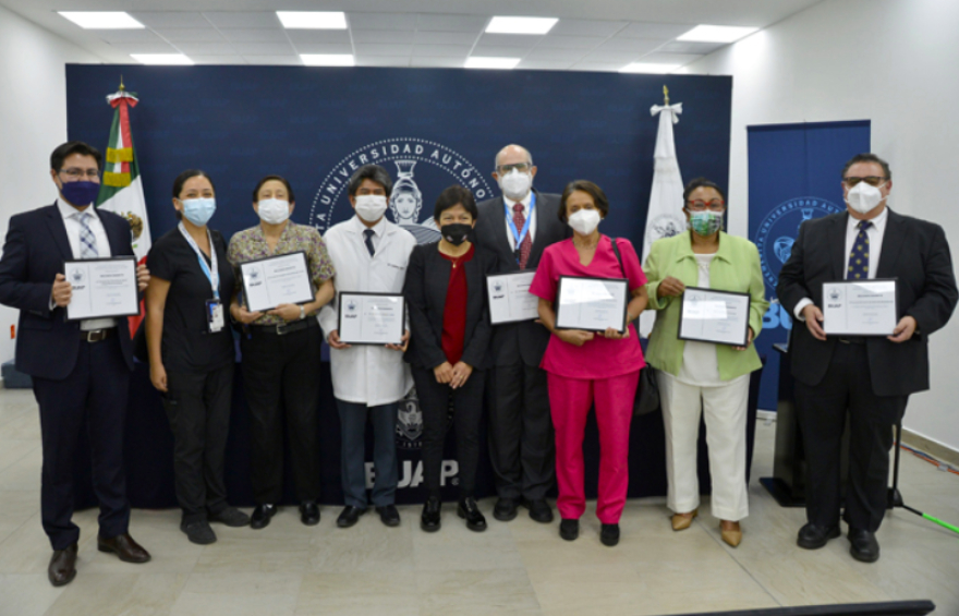 Reconoce BUAP a personal encargado de la salud de los universitarios durante la pandemia