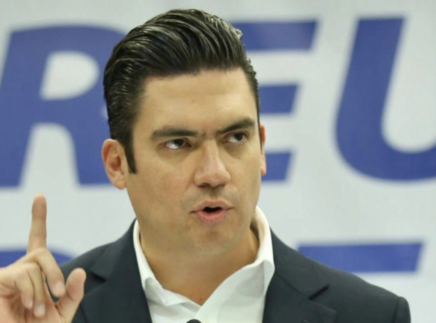 Jorge Romero exhibe datos falsos del informe de gobierno de Sheinbaum