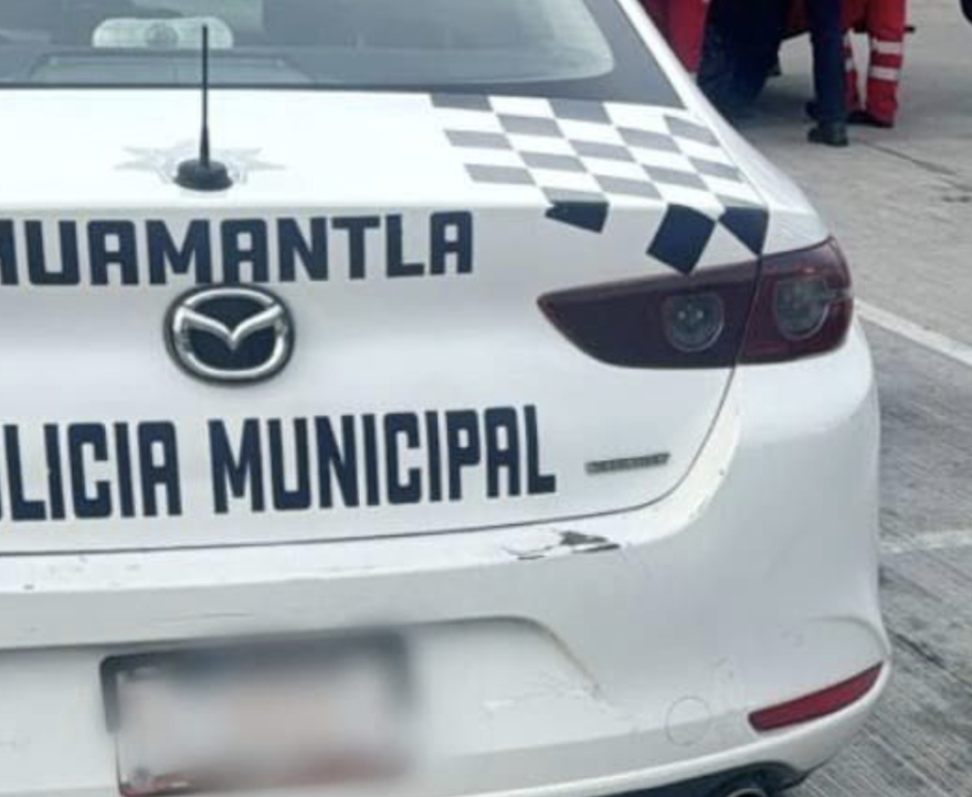 Autoridades de PC en Huamantla rescatan a mujer reportada inconsciente en establecimiento comercial