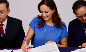 SMDIF y la Universidad Hispana firmaron un convenio de colaboración para fortalecer la salud mental