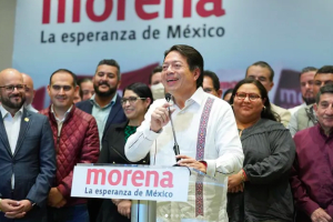 Mario Delgado asegura que el PAN solo llena un Starbucks