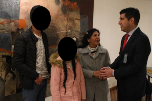 Familia de Pedro Castillo llega a México para asilarse tras crisis política en Perú