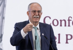 Tras fracaso de la 4T para contener contagio de gusano barrenador en el ganado PRI exige la renuncia de Julio Berdegué