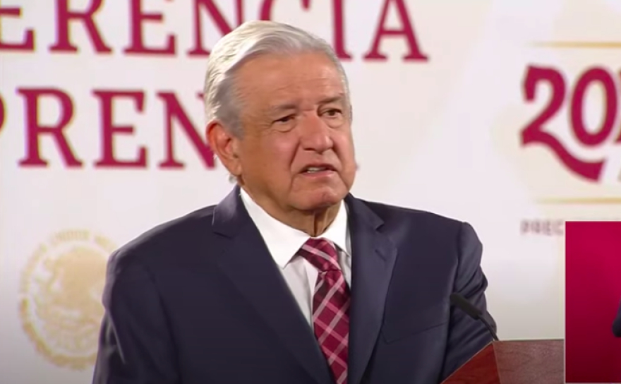 AMLO minimiza reunión con famosos por Tren Maya y los manda con Semarnat y Fonatur 