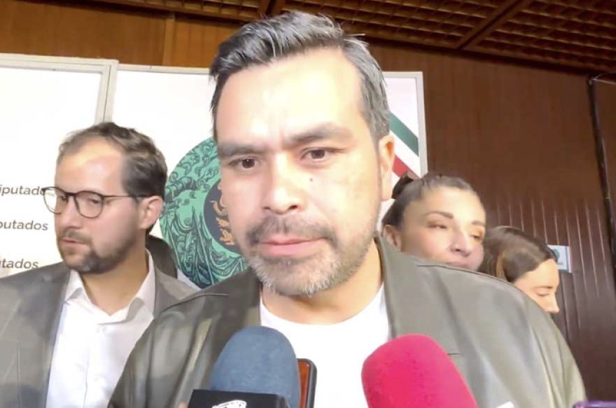 Máynez acusa que Arturo Zaldívar engañó a Sheinbaum con la reforma a la Ley de Amparo: “la retroactividad ahí está”, dice