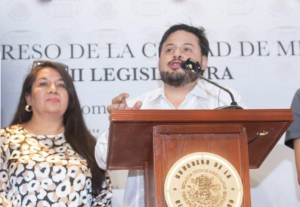 Morena acusa desvío de recursos para pintar bardas para la oposición en Álvaro Obregón