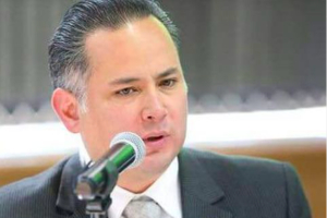 Santiago Nieto recuerda que ya pueden solicitarse órdenes de aprehensión contra Cabeza de Vaca