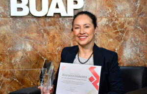 Reconocen a investigadora BUAP con el Premio Elsevier 2026 “Mujeres que transforman México”