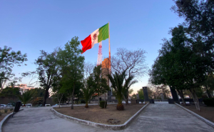 Enchulan lugares donde se ubica la bandera de México en su día