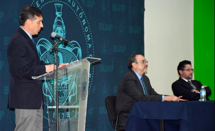 Imparten conferencia "El Servicio Exterior Mexicano y los Ejes Prioritarios de la Política Internacional"