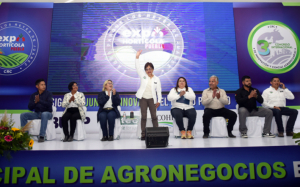 Lilia Cedillo inaugura la 16 Expo Hortícola Puebla BUAP 2024 y el 3er Congreso Internacional en Innovación y Ciencias Agropecuarias