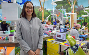 Estudiante investiga cómo fortalecer el esmalte dental para reducir caries en niños
