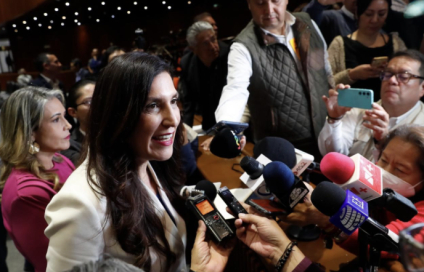 Kenia López Rabadán reitera respeto a las fuerzas políticas durante la conducción de la cámara de diputados