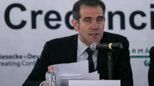 Lorenzo Córdova llama a ciudadanos a presentar amparos contra Plan B de reforma electoral