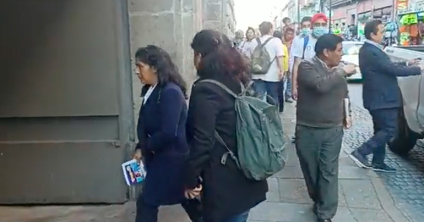 Lilia Paredes, esposa de Pedro Castillo, se reúne con AMLO en Palacio Nacional
