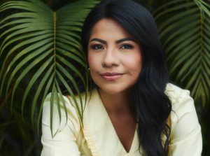 La 4T denuncia a Indira Kempis "por atacar la dignidad y la moral de Morena"